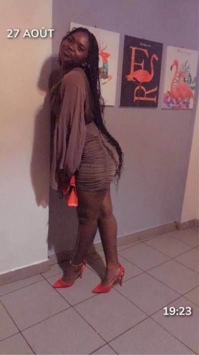 Maria 27 ans Yaoundé  Cameroun