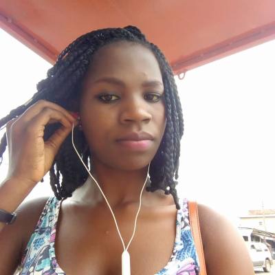 Nicole 27 years Douala Cameroon