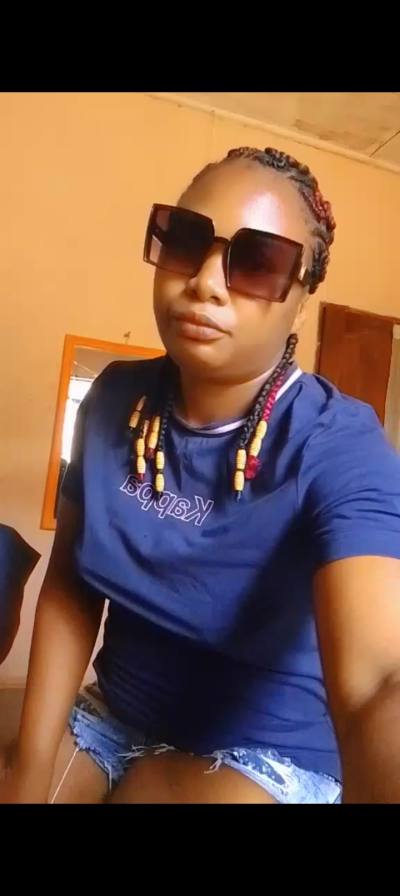 Jeanne 29 ans Yaoundé  Cameroun