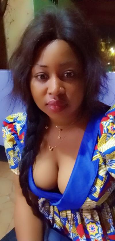 Yolande 29 ans Yaounde Iv Cameroun