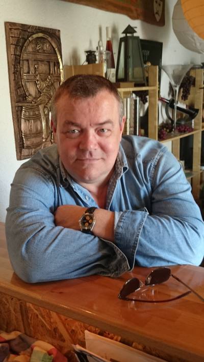 Thomas 54 ans Frankfurt Allemagne