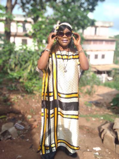 Pauline 59 ans Yaounde  Cameroun