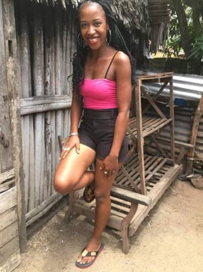 Prisca 35 ans Sambava  Madagascar