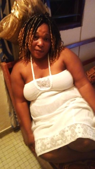 Marie 52 ans Douala  Cameroun