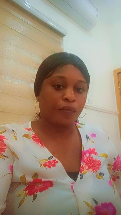 Ijeoma 33 ans Lagos Nigeria