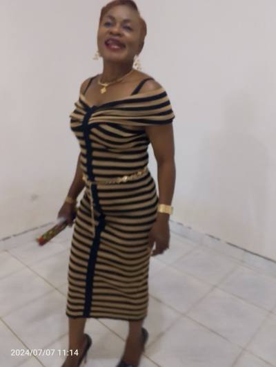 Eva 53 ans Yaoundé  Cameroun