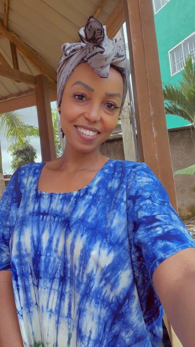 BINTA 32 Jahre Centre Kamerun