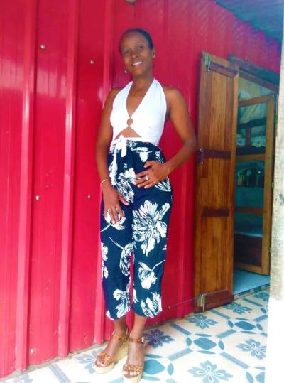 Brenda 27 ans Ambilobe  Madagascar