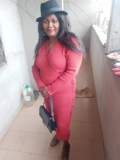 Angele 49 ans Yaounde  Cameroun