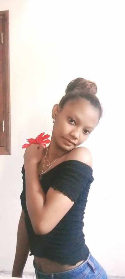 Fabiola 20 ans Toamasina Madagascar