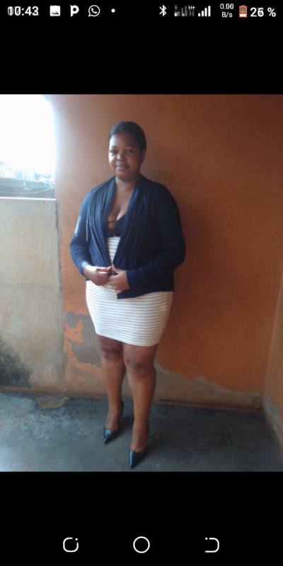 Eugenie 33 ans Yaounde Cameroun