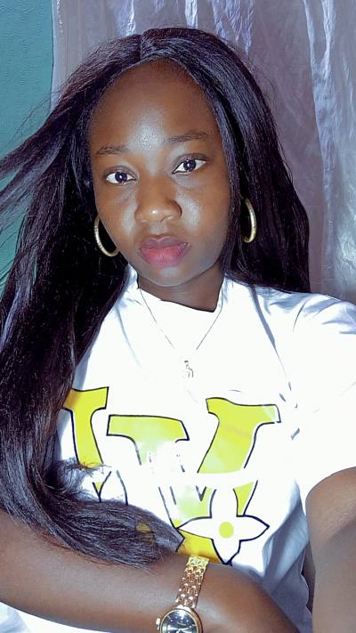 Lucrece 27 ans Abomy-calavi  Bénin