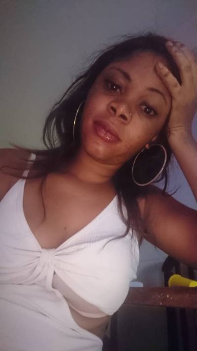 Thérèse 25 ans Yaounde Mfoundi Cameroun