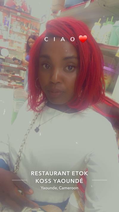 Manuela 25 ans Yaoundé  Cameroun