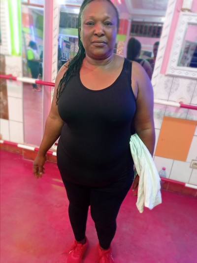 Marie 52 ans Douala  Cameroun