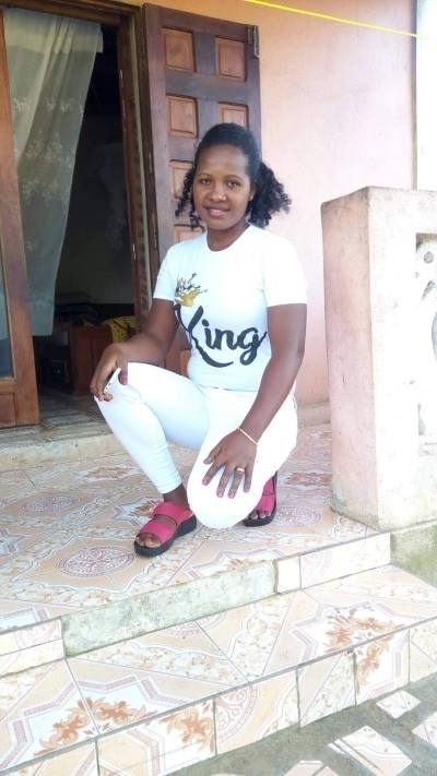 Julia 30 ans Nisorana Madagascar