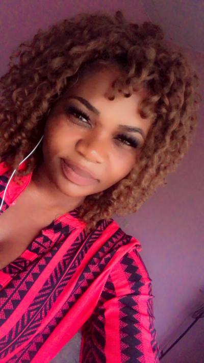 Laetitia 39 ans Douala  Cameroun