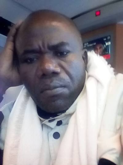 Christian 60 ans Douala Cameroun