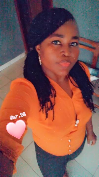 Lucresse 40 ans Douala  Cameroun