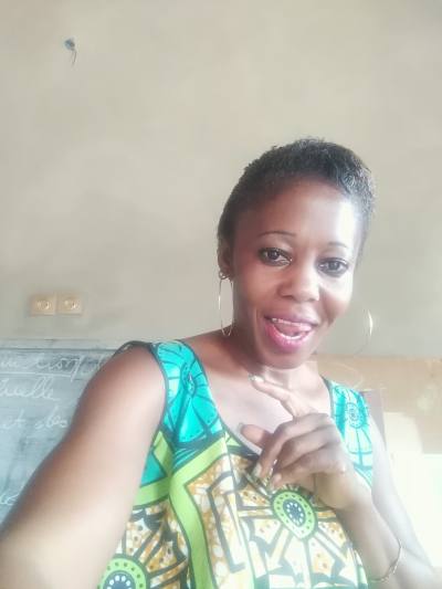 Pécresse 44 ans Bertoua Cameroun