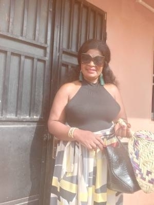 Rachel 49 Jahre Yaoundé 4 Andere