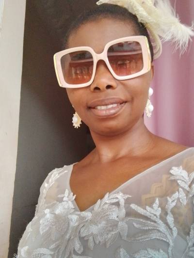 Sabine 34 ans Yaoundé  Cameroun