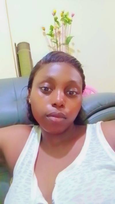 Kristel 28 years Douala 2 Cameroon