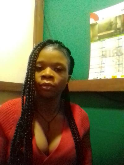 Nadia 34 ans Yaoundé  Cameroun