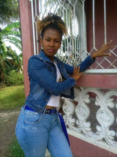 Wendina 24 ans Sambava  Madagascar