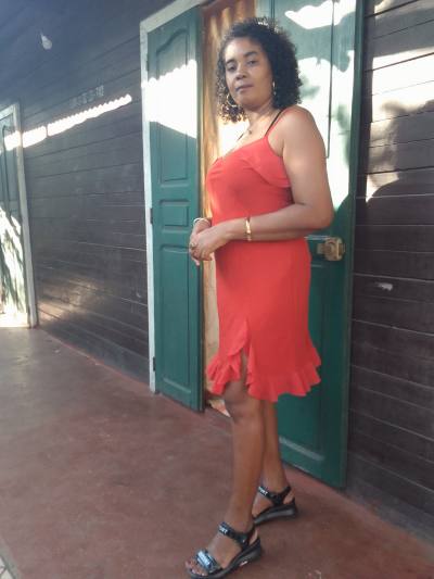 Clara 38 ans Vohemar  Madagascar