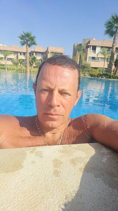 OLIVIER  55 ans Nice France