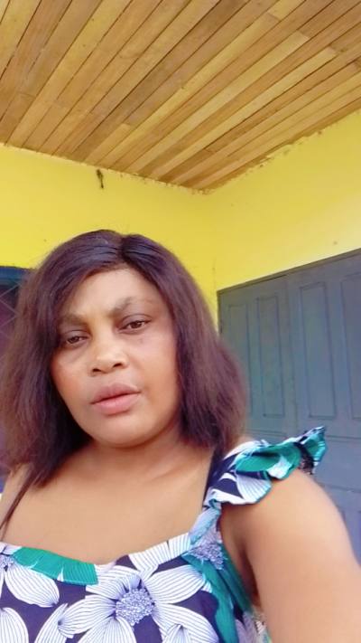 Sarah 39 ans Douala  Cameroun