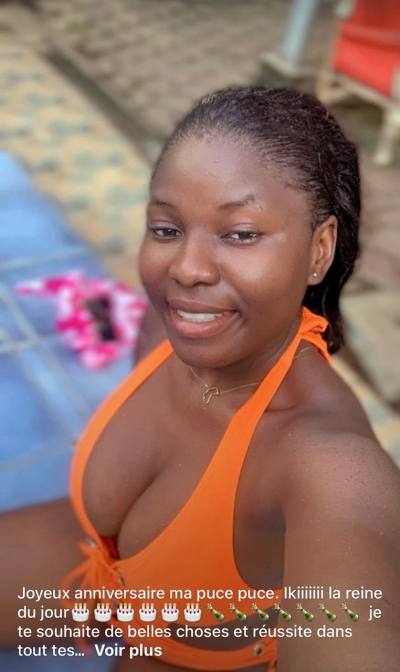 Antoinette 29 years Douala  Cameroun