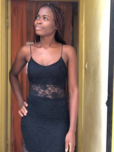 Larissa  29 ans Libreville  Gabon