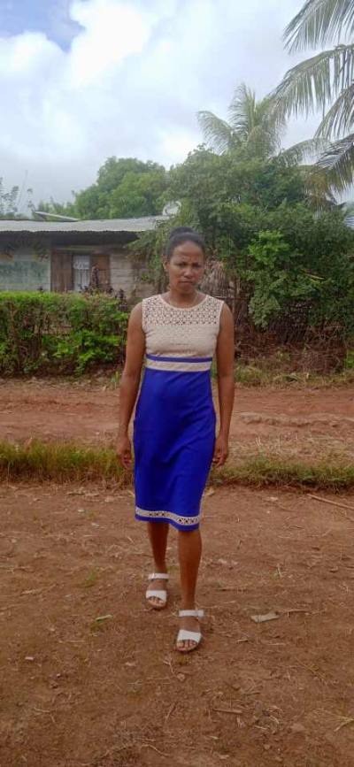 Leontine 43 ans Antalaha  Madagascar