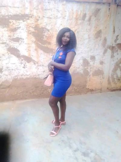 Clarisse 36 ans Sud Ouest  Cameroun