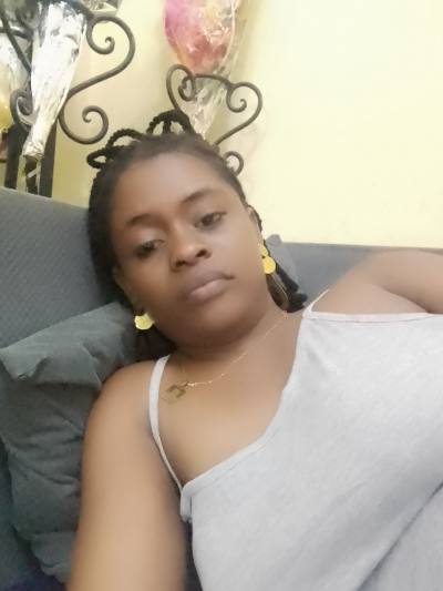 Elise 28 ans Yaoundé Cameroun Cameroun