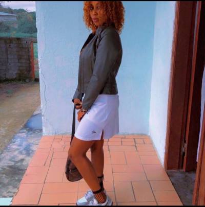 Raissa 25 ans Yaoundé  Cameroun