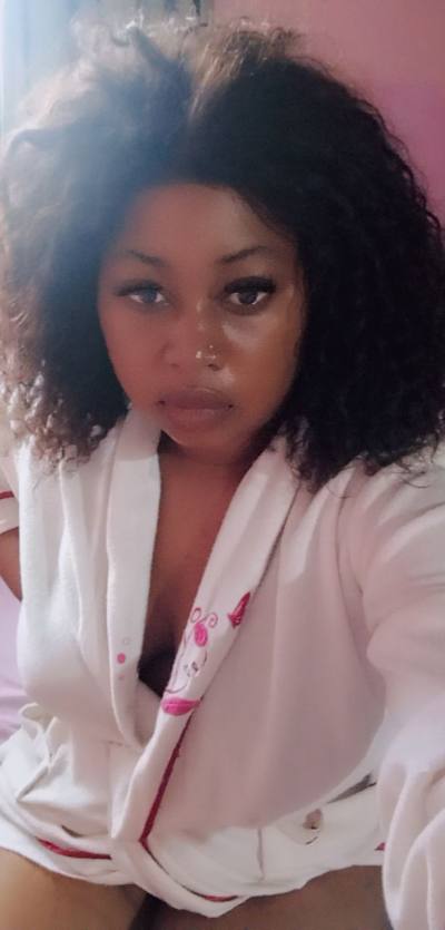 Yolande 29 ans Yaounde Iv Cameroun