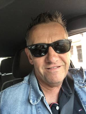 Mark 54 ans Vlaardingen Belgique