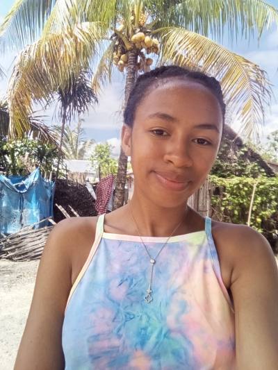 Fabiola 20 ans Sambava  Madagascar