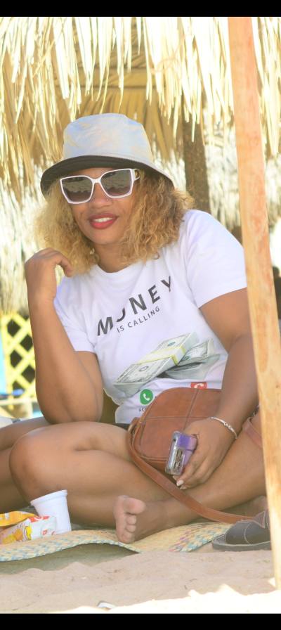 Sylvie 37 ans Majunga Madagascar