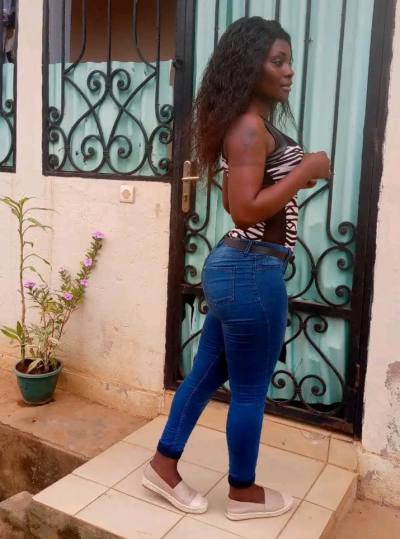 Edwige 36 ans Yaoundé 4 Cameroun