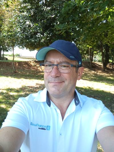 Stephane 52 ans Saint Clair Sur Epte France