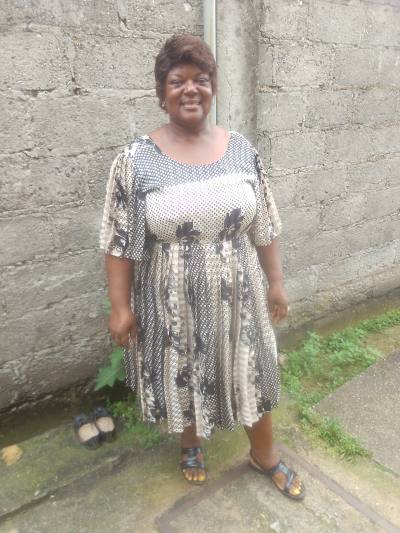 Pauline 60 ans Mbalmayo  Cameroun