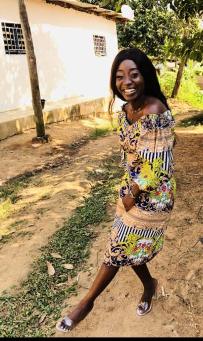 Flore 26 ans Ngaoundere  Cameroun