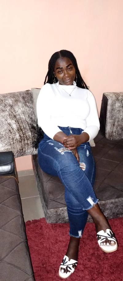 Helene 38 Jahre Yaoundé  Cameroun