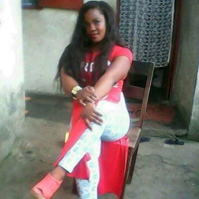 Sophie  26 ans Douala Cameroun