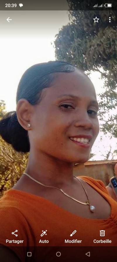 Clara 34 ans Diego Suarez  Madagascar