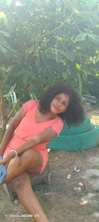 Stephanie 32 ans Kribi Cameroun